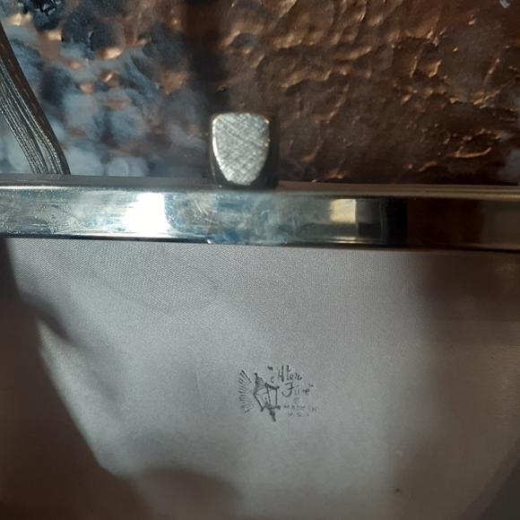 Vintage 1960s Leather And Satin Metallic Silver Bix Bag - Picture 9 of 16